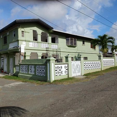 Conveniently Located, Quiet & Amp; Comfortable Christiansted Luaran gambar
