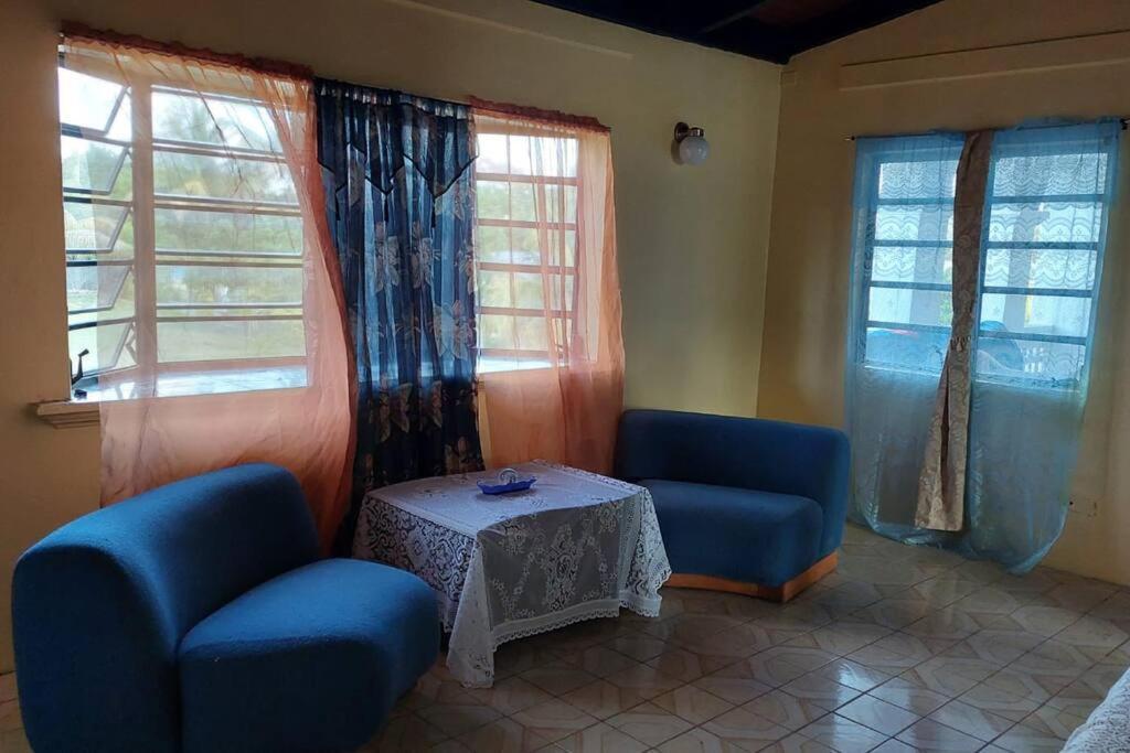 Conveniently Located, Quiet & Amp; Comfortable Christiansted Luaran gambar